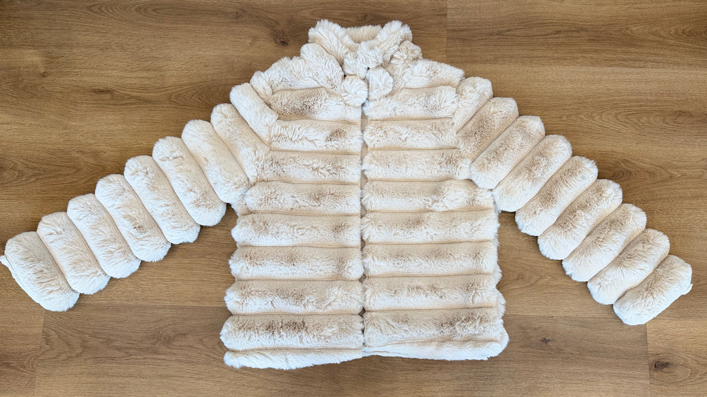 Faux fur Jacket with quilted polyester lining