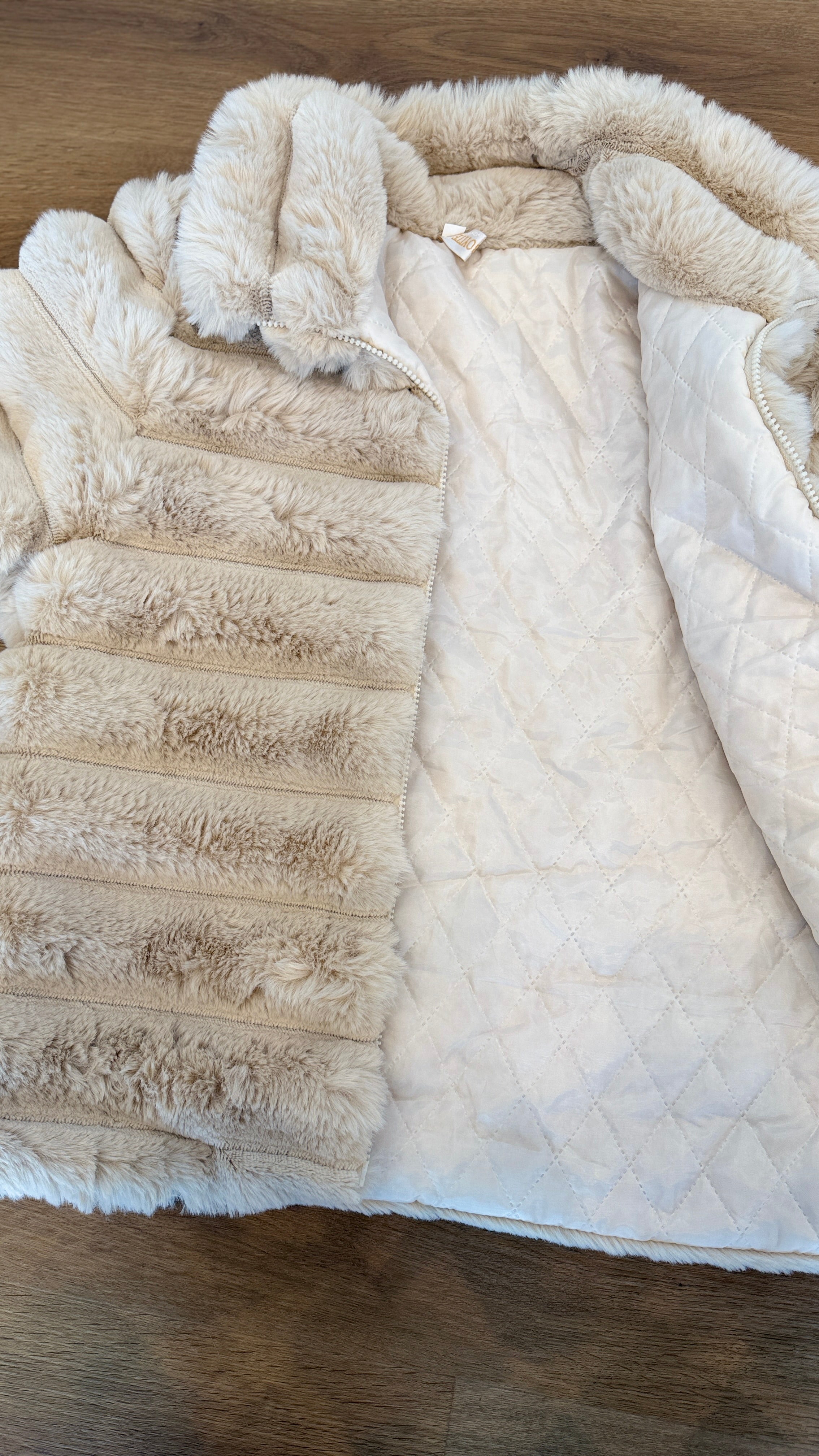 Faux fur Jacket with quilted polyester lining