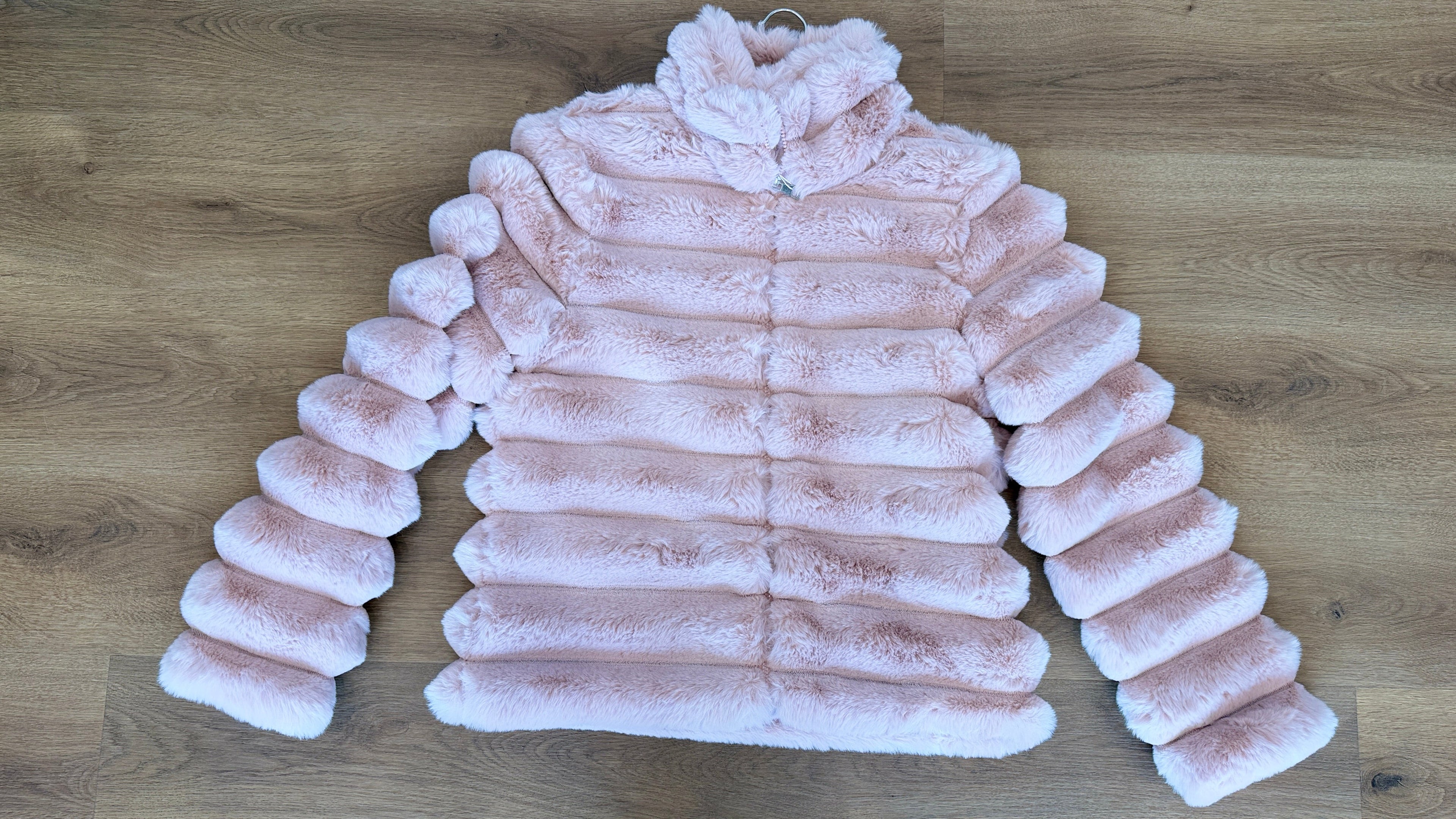 Faux fur Jacket with quilted polyester lining